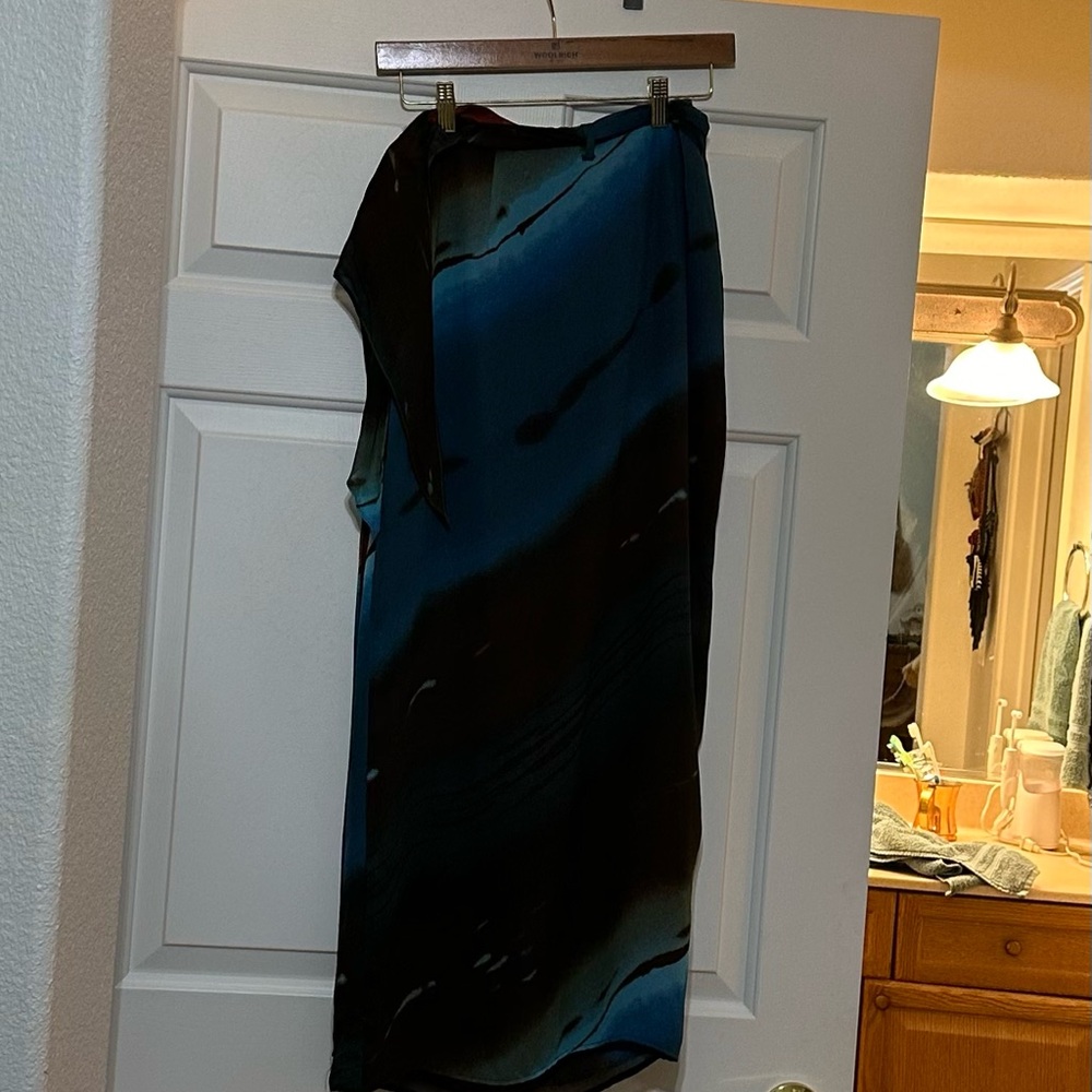 Vintage C’est Duo Brown & Blue Wrap Skirt in a Size Medium - Picture 2 of 8